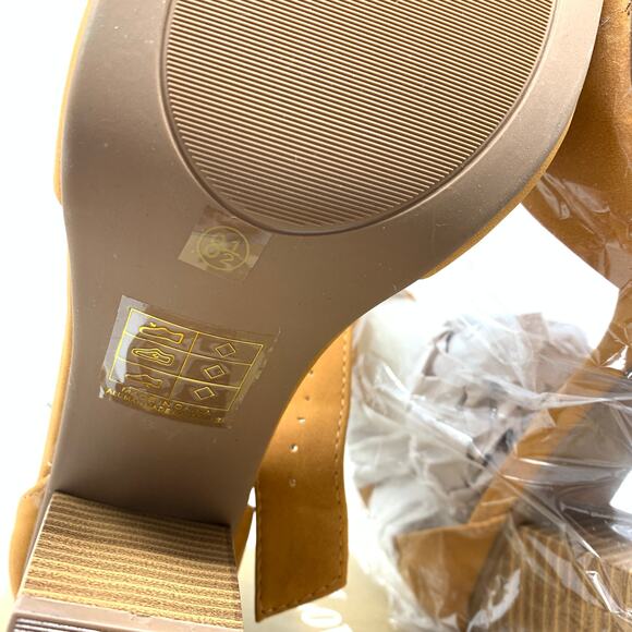 LovMark Sandal Women's Sz 8.5 Stellar Open Toe Heeled Faux Suede Ankle Strap Tan - Picture 9 of 9